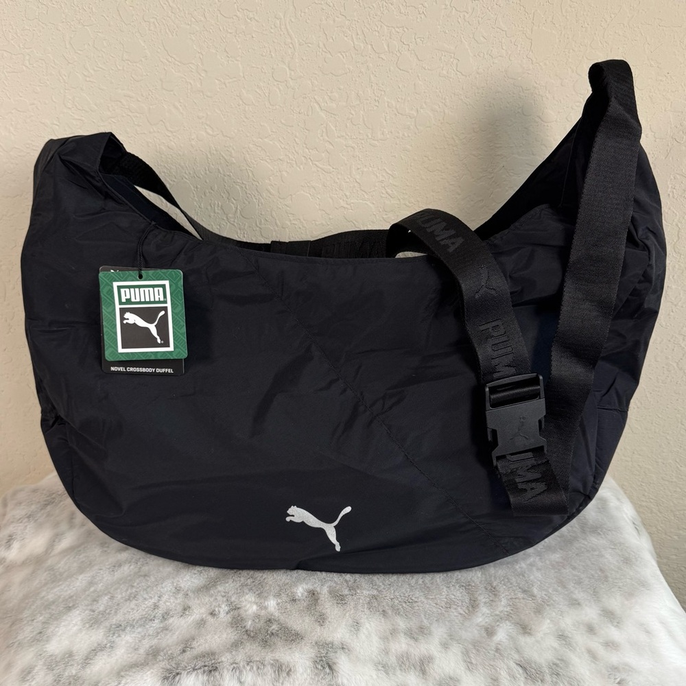 PUMA Black Crossbody Duffel Bag. P0132